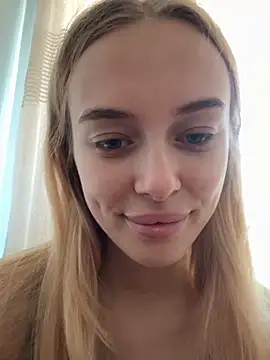Snapshot of enjoy_my_beauty chatting on 06-04-26, 06:40 enjoy my beauty online show from 06-04-26, 06:40