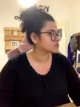 Curvydesifromgermany online show from 11-24-25, 02:39