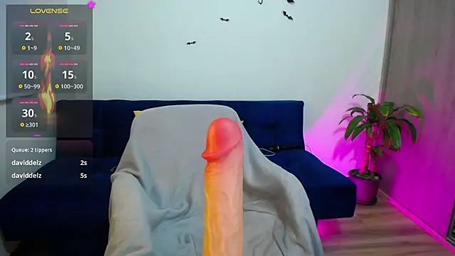 Snapshot of Grrkat chatting on 10-31-25, 05:37 Grrkat online show from 10-31-25, 05:37