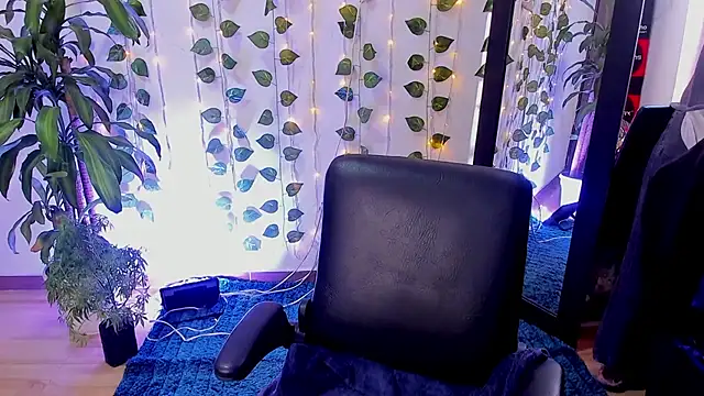 mariiana-diaz online show from 11-27-25, 02:28