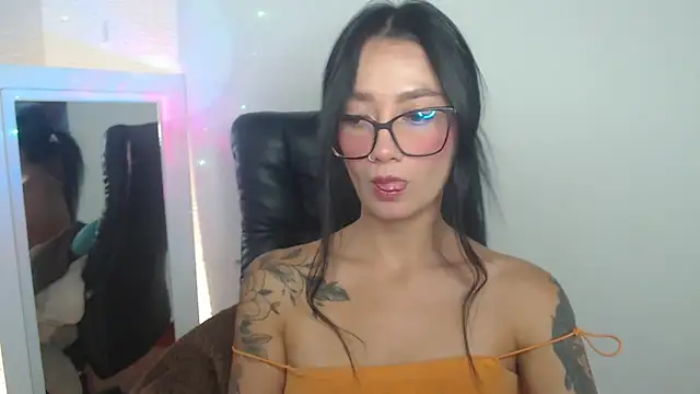 mariiana-diaz online show from 06-12-26, 03:21