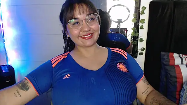 Snapshot of Alezapark chatting on 06-21-26, 05:13 Alezapark online show from 06-21-26, 05:13