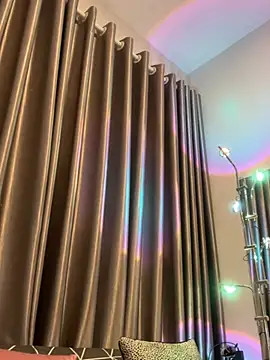 Snapshot of Almiraa68 chatting on 02-15-25, 04:12 Almiraa68 online show from 02-15-25, 04:12