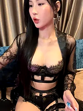 Snapshot of Almiraa68 chatting on 10-07-25, 03:35 Almiraa68 online show from 10-07-25, 03:35