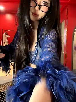 Snapshot of Almiraa68 chatting on 10-28-25, 03:00 Almiraa68 online show from 10-28-25, 03:00