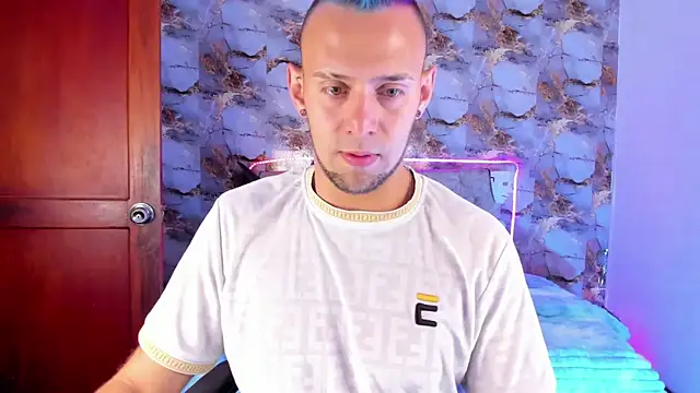 Snapshot of Damon_Bakert chatting on 04-27-26, 02:37 Damon Bakert online show from 04-27-26, 02:37