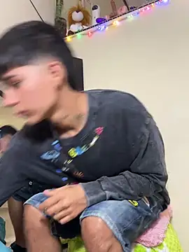 Lukas strong online show from 11-27-25, 03:12