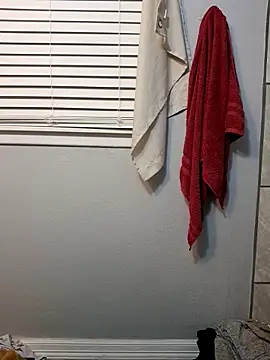 Snapshot of bigdickdaddy2184 chatting on 10-07-25, 10:27 bigdickdaddy2184 online show from 10-07-25, 10:27