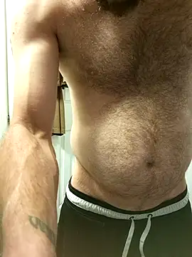 Snapshot of bigdickdaddy2184 chatting on 03-18-25, 03:12 bigdickdaddy2184 online show from 03-18-25, 03:12