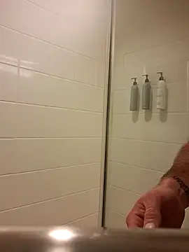 Snapshot of bigdickdaddy2184 chatting on 02-26-25, 03:35 bigdickdaddy2184 online show from 02-26-25, 03:35