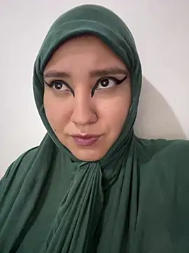 hannahayat online show from 12-18-25, 02:54