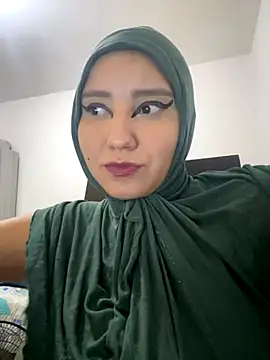 hannahayat online show from 10-15-25, 01:08