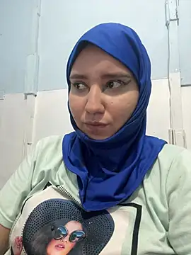 Snapshot of hannahayat chatting on 06-28-26, 09:10 hannahayat online show from 06-28-26, 09:10