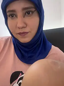 Snapshot of hannahayat chatting on 07-03-26, 03:40 hannahayat online show from 07-03-26, 03:40