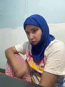 Snapshot of hannahayat chatting on 06-30-26, 02:17 hannahayat online show from 06-30-26, 02:17