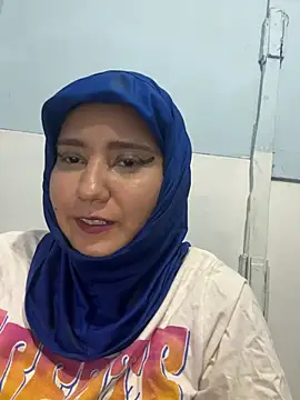Snapshot of hannahayat chatting on 07-01-26, 02:39 hannahayat online show from 07-01-26, 02:39