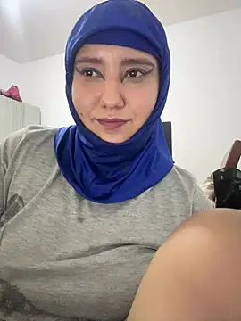 Snapshot of hannahayat chatting on 07-05-26, 03:55 hannahayat online show from 07-05-26, 03:55
