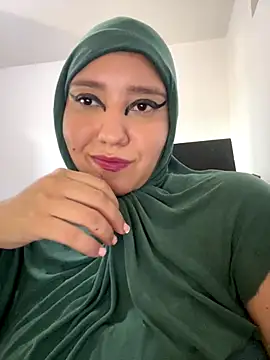 hannahayat online show from 10-24-25, 02:49