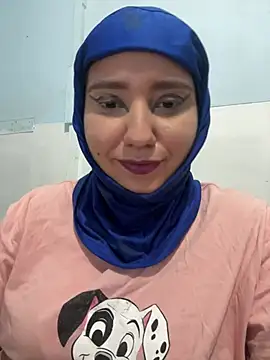 Snapshot of hannahayat chatting on 07-02-26, 03:29 hannahayat online show from 07-02-26, 03:29
