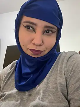 Snapshot of hannahayat chatting on 07-04-26, 03:49 hannahayat online show from 07-04-26, 03:49