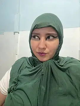 Snapshot of hannahayat chatting on 07-17-26, 06:49 hannahayat online show from 07-17-26, 06:49