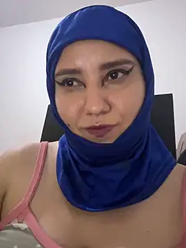 Snapshot of hannahayat chatting on 06-12-26, 03:15 hannahayat online show from 06-12-26, 03:15