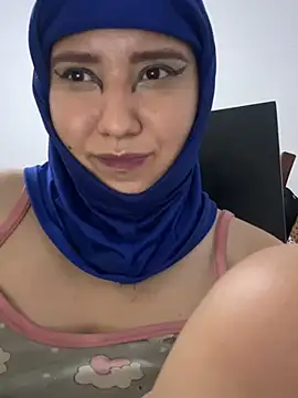 Snapshot of hannahayat chatting on 06-26-26, 03:23 hannahayat online show from 06-26-26, 03:23