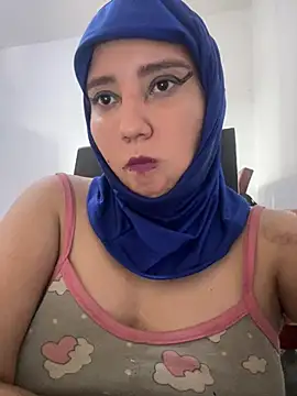Snapshot of hannahayat chatting on 06-26-26, 03:29 hannahayat online show from 06-26-26, 03:29