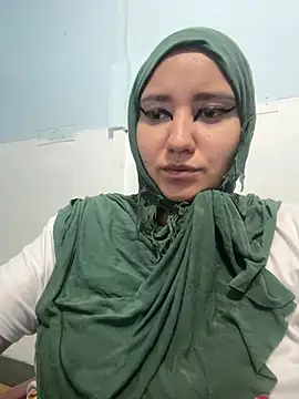Snapshot of hannahayat chatting on 07-11-26, 02:28 hannahayat online show from 07-11-26, 02:28