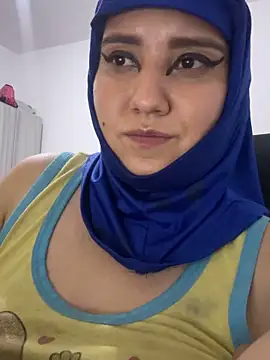 Snapshot of hannahayat chatting on 06-08-26, 01:28 hannahayat online show from 06-08-26, 01:28