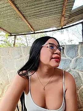 -VICKKY online show from 09-20-25, 01:49