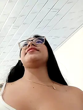 -VICKKY online show from 10-06-25, 01:34