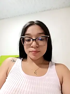 -VICKKY online show from 09-22-25, 02:23