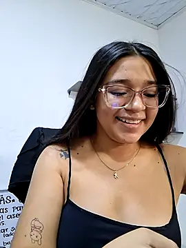 -VICKKY online show from 06-30-26, 07:36