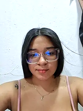 -VICKKY online show from 06-25-26, 02:33