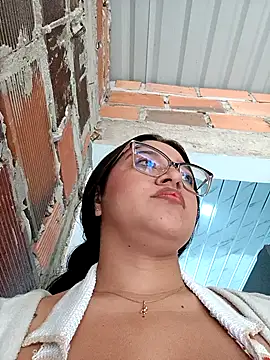 -VICKKY online show from 12-20-25, 02:09