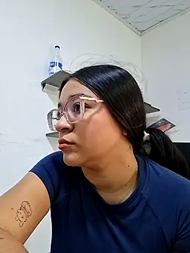 -VICKKY online show from 06-15-26, 02:28