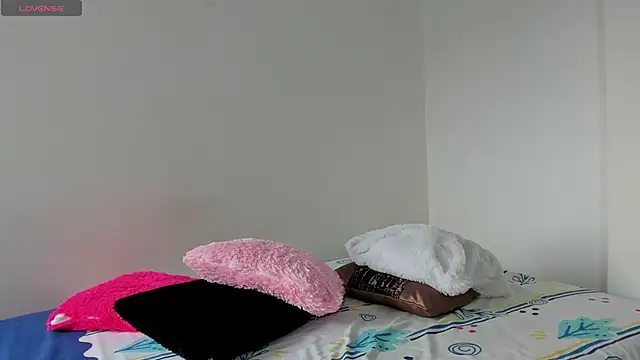 sofiaparker8 online show from 11-12-25, 07:29