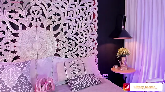 Snapshot of tiffany_becker chatting on 11-17-25, 12:20 tiffany becker online show from 11-17-25, 12:20