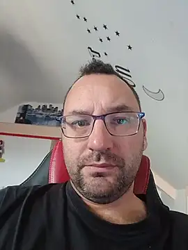 Snapshot of Fantaxx86 chatting on 11-09-25, 11:36 Fantaxx86 online show from 11-09-25, 11:36