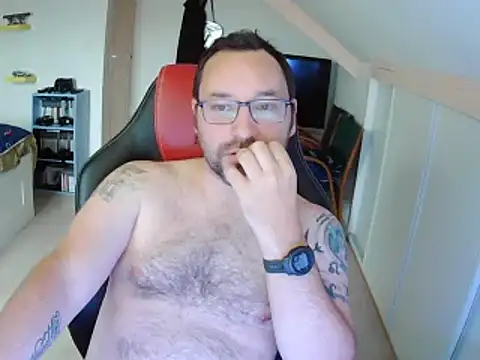 Snapshot of Fantaxx86 chatting on 12-16-24, 01:11 Fantaxx86 online show from 12-16-24, 01:11