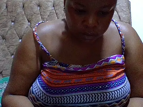 zoey10 online show from 12-05-25, 07:40