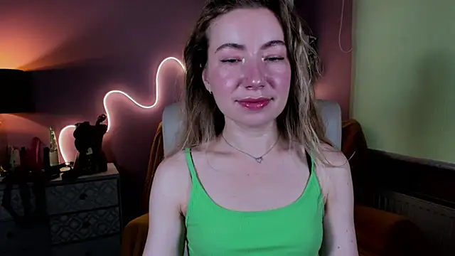 Mia Tasty online show from 09-18-25, 06:49