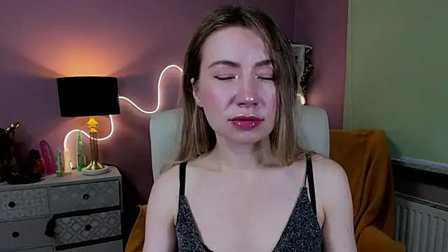 Mia Tasty online show from 10-24-25, 06:34