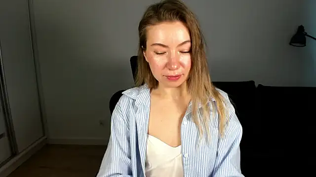 Snapshot of Mia_Tasty chatting on 02-05-26, 07:26 Mia Tasty online show from 02-05-26, 07:26