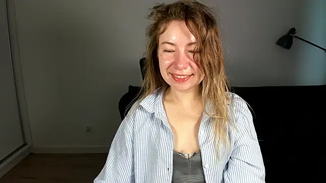 Snapshot of Mia_Tasty chatting on 02-25-26, 07:30 Mia Tasty online show from 02-25-26, 07:30