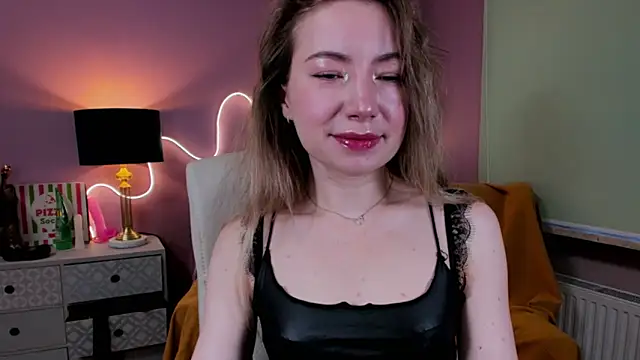 Mia Tasty online show from 11-22-25, 07:40