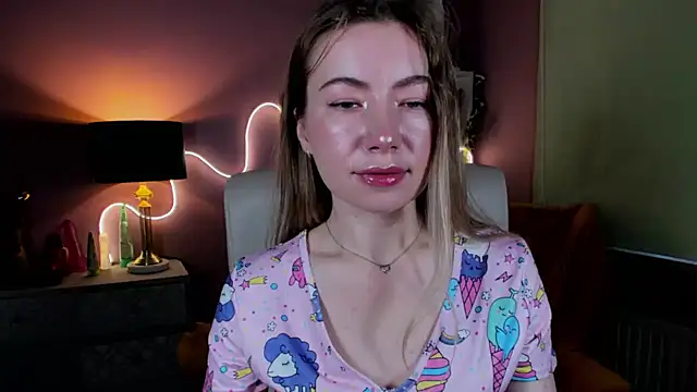 Mia Tasty online show from 10-25-25, 06:34