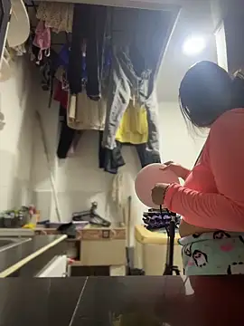 Emiily lee online show from 11-11-25, 09:59