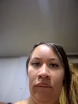 Snapshot of Emiily_lee chatting on 05-30-26, 03:02 Emiily lee online show from 05-30-26, 03:02